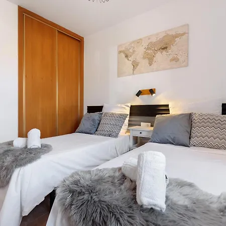 Nyaraló Te Mahana Nei House